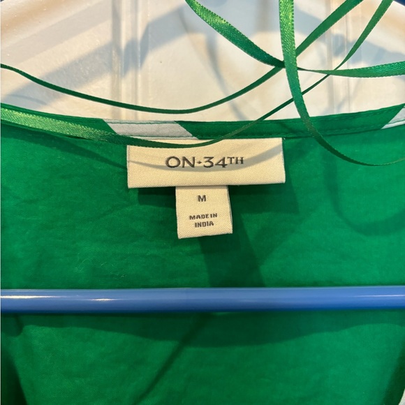 NWOT just below knee spring/summer/fall dresses with pockets. On 34th - Picture 2 of 6